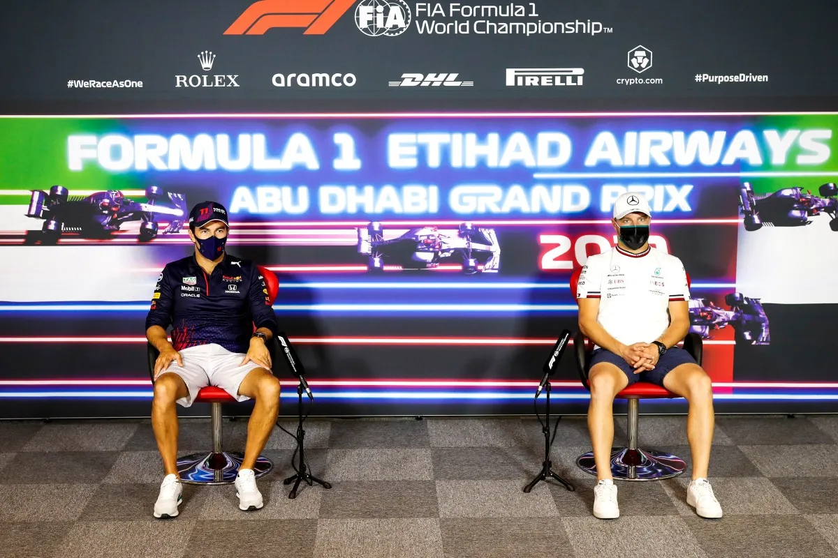 Para Montoya, la alineación ideal sería Checo con Bottas