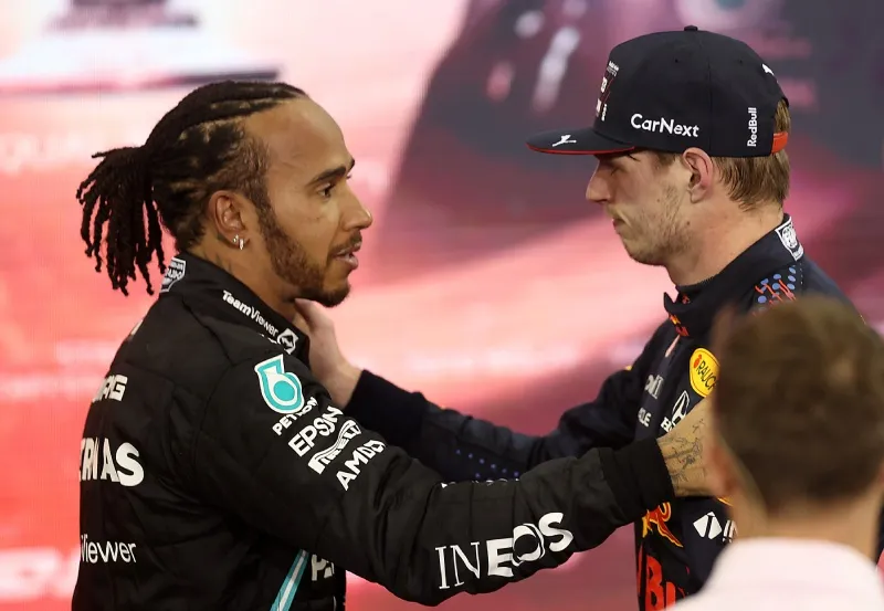 Hamilton y Verstappen en el Gran Premio de Abu Dabi 2021