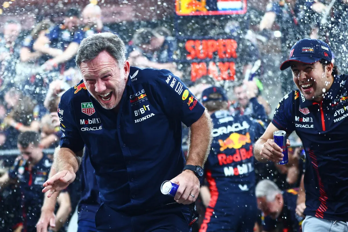 Horner y Checo coincidieron cuatro años en Red Bull