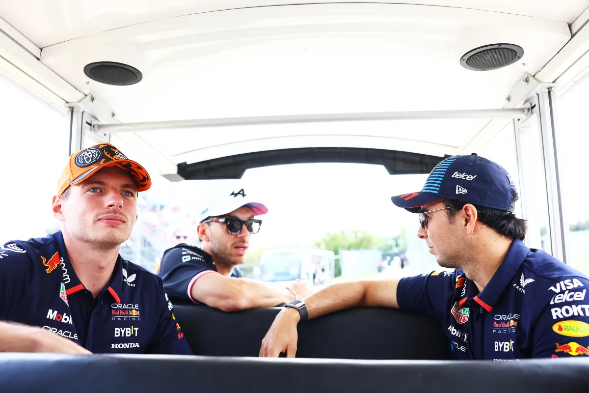 Checo Pérez podría convertirse en compañero de Gasly