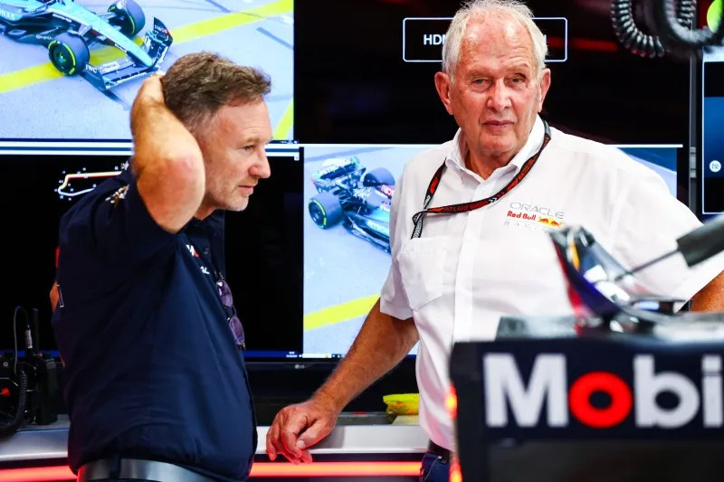 Helmut Marko y Christian Horner en el garage de Red Bull