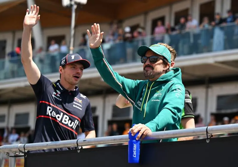 Verstappen y Alonso | RBR