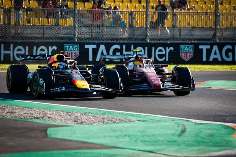 Verstappen y Hamilton, en pista | RBR