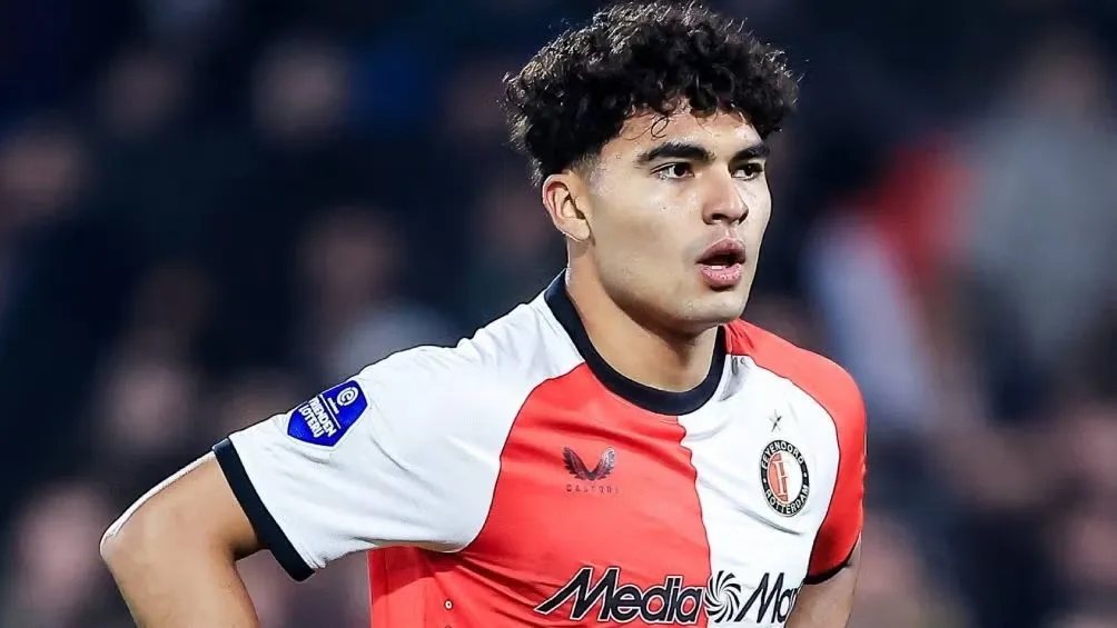 Carillo dejará a Feyenoord por ahora