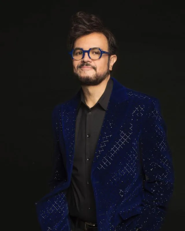 Aleks Syntek debe de medir más sus comentarios para no ser criticado / FB: @syntekoficial