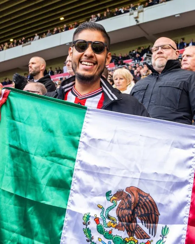 Ricardo Guerrero viajó para conocer a Sunderland