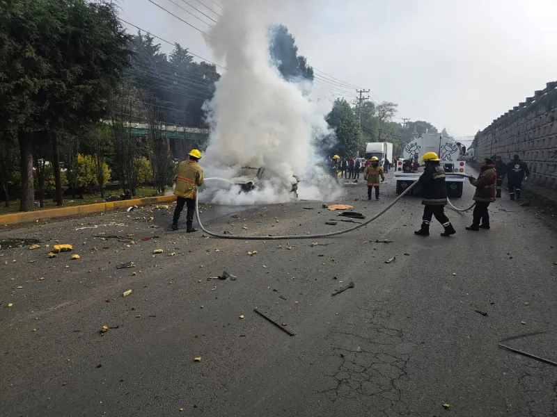 Los bomberos lograron controlar el incendio / Redes Sociales