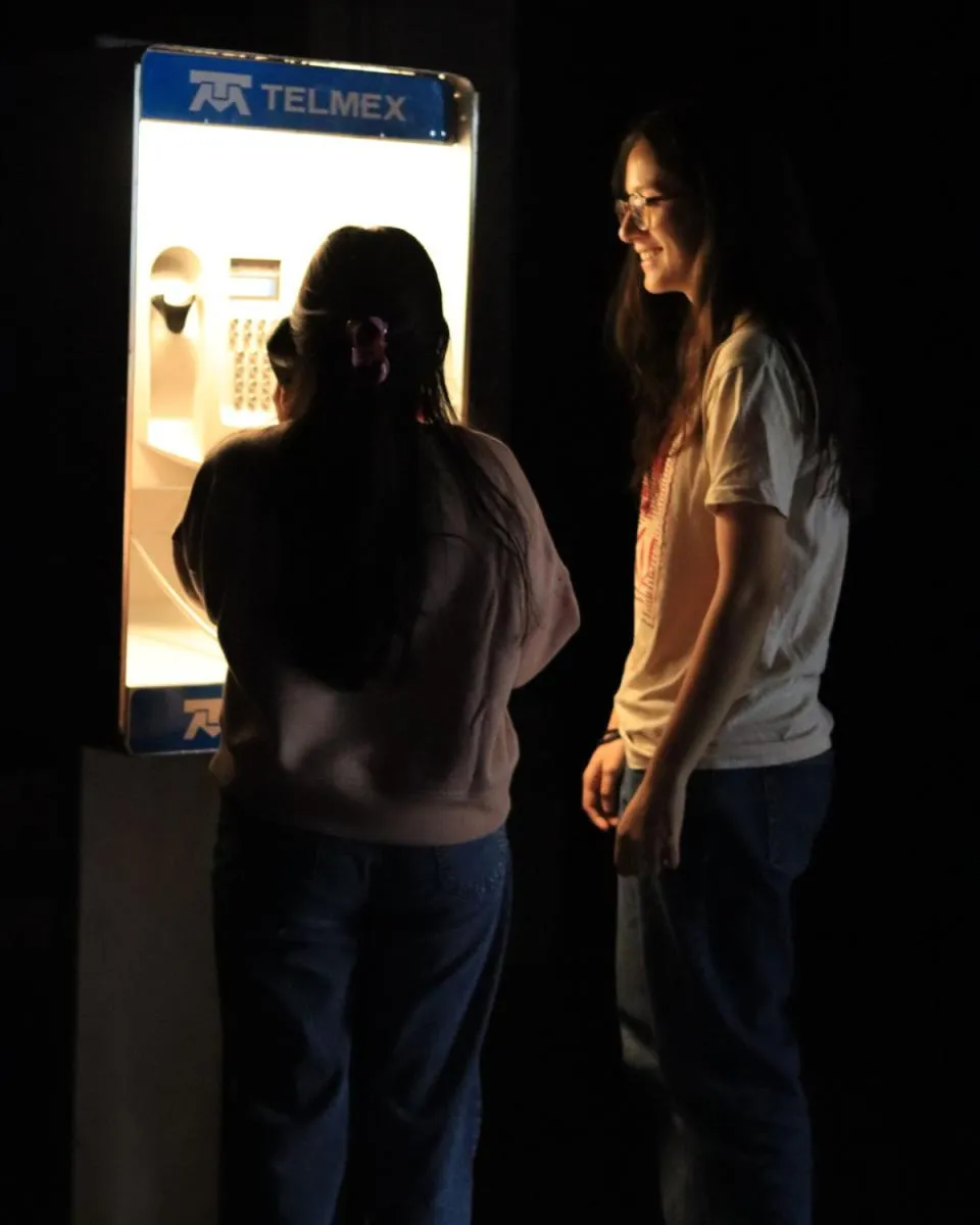 'Leviatán' es el proyecto que revive las casetas telefónicas / IG: @sanildefonsomx