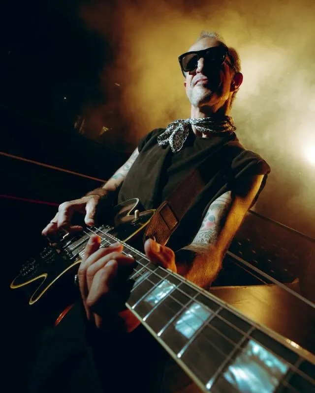 El guitarrista se encuentra alejado de la música en lo que logra recuperarse / IG: @titof