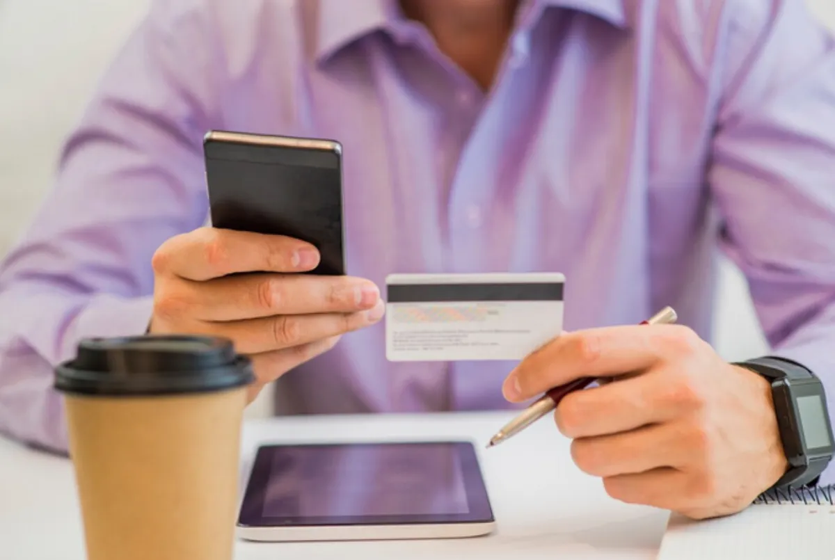 Déjate de bromas al transferir dinero o tu cuenta quedará congelada / FREEPIK