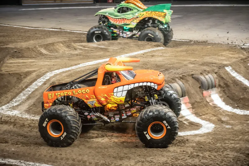 Las carreras son muy emocionantes pues hacen rugir sus 1,500 caballos de fuerza / Cortesía OCESA