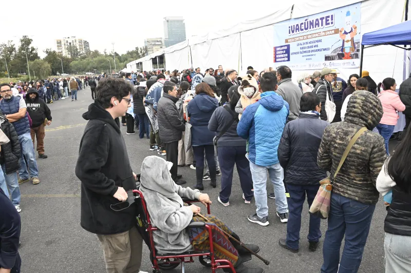 Las vacunas son aplicadas en el megacentro del Estadio Olímpico Universitario / X: @UNAM_MX