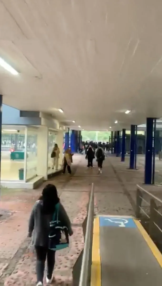 Los alumnos de la Facultad de Derecho fueron desalojados de sus aulas / Redes Sociales