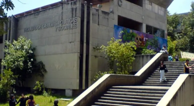Las acciones contra la facultad ponen en riesgo a los estudiantes / Redes Sociales