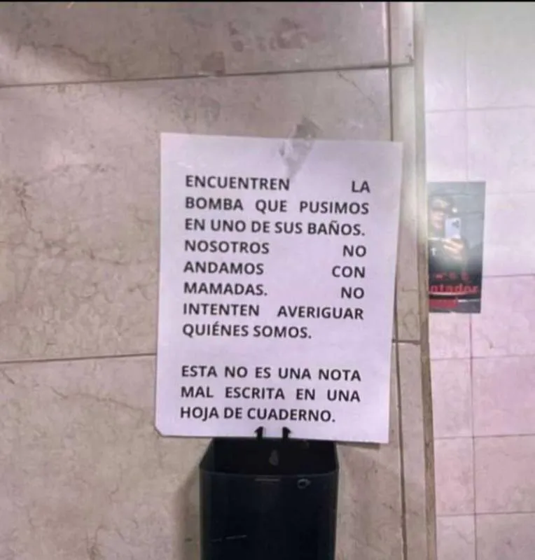 Este fue el mensaje con amenaza que se encontró en el plantel/X