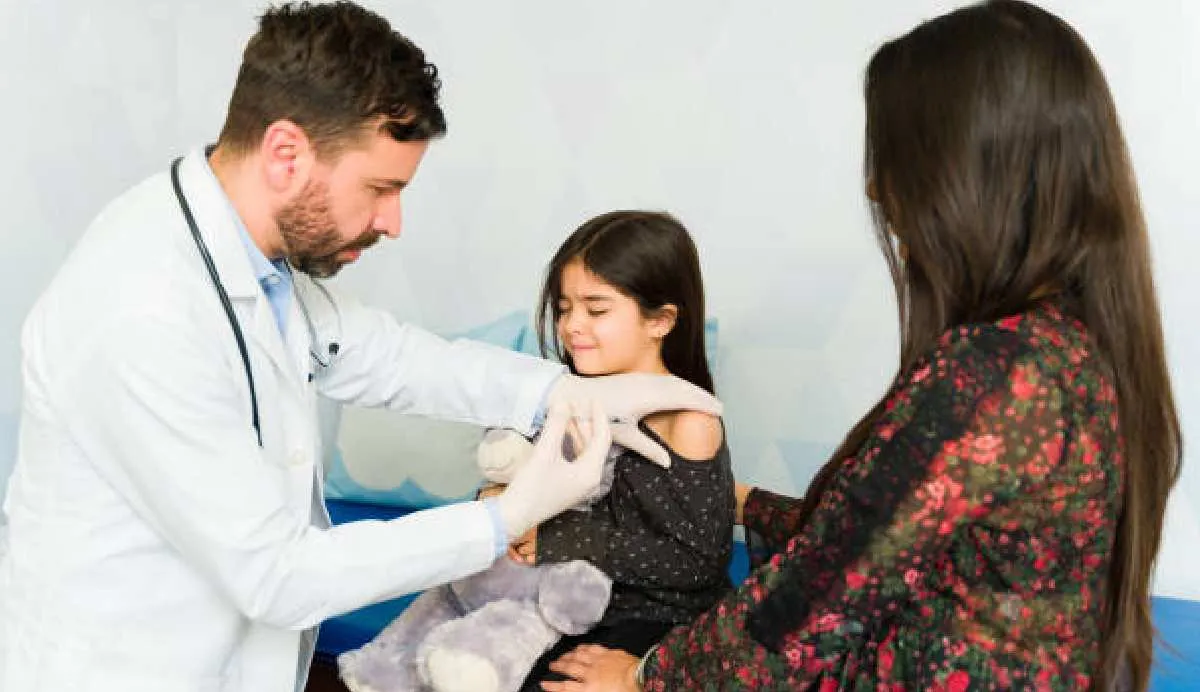 Estudiantes de todas las edades deberán contar con el esquema completo de vacunación/Pixabay