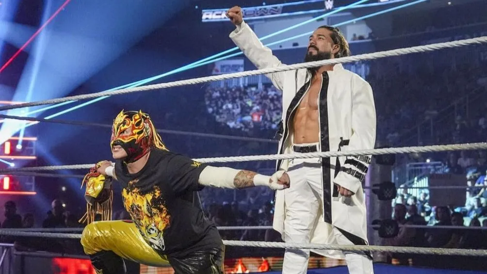 Rey Fenix y Andrade haciendo equipo | @ProWFinesse