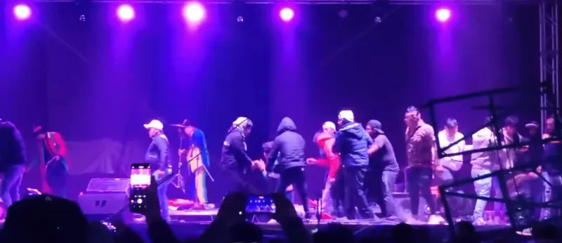 Las personas de seguridad brillaron por su ausencia / Redes Sociales