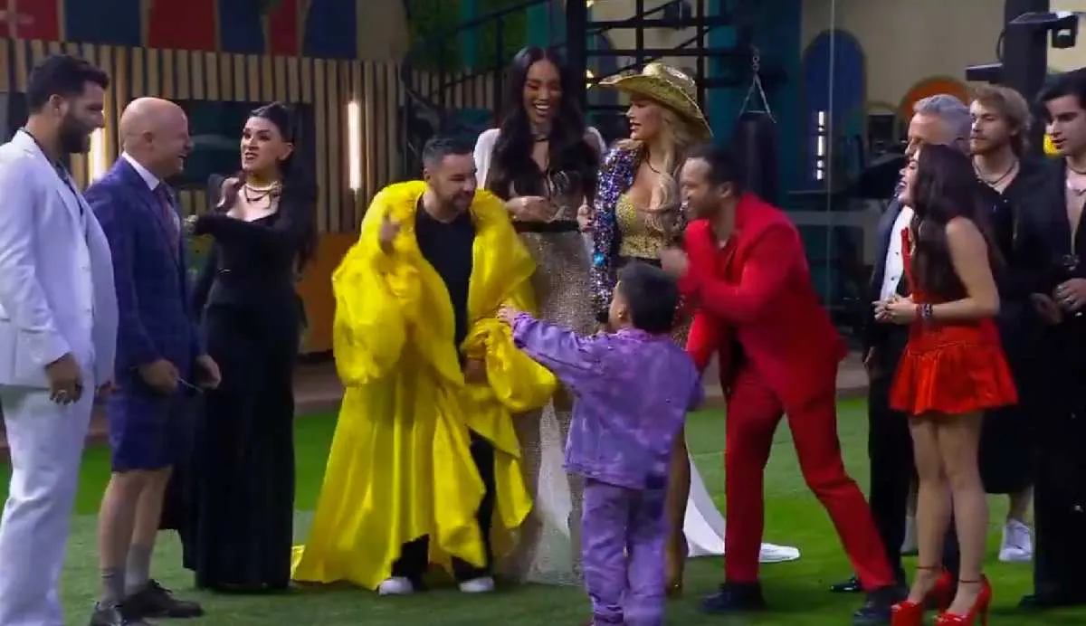 El Abelito tuvo una buena bienvenida al aparecer por sorpresa en la casa/X: @LaCasaFamososMx