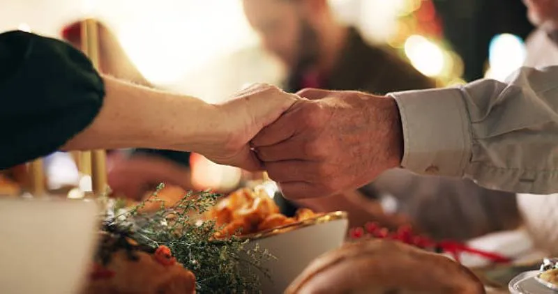 Aunque no es una festividad oficial en México, algunas familias celebran Thanksgiving como una reunión cultural o familiar. / iStock