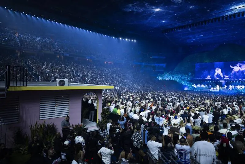 La queja es que personas que pagaron menos dinero por un boleto ahora tendrán mejor vista/AFP-GrosbyGroup