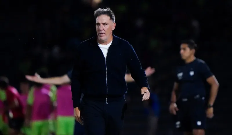 Berizzo dirigiendo ante Juárez