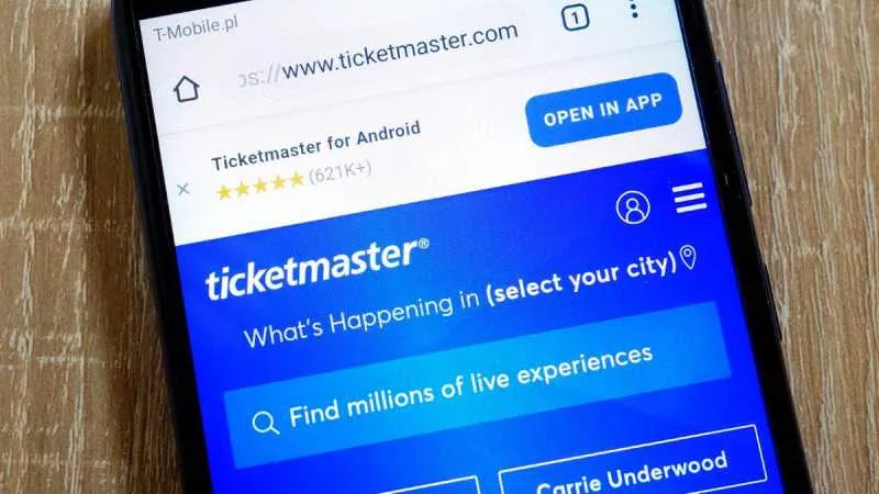 Usuarios de Ticketmaster reportan filas digitales enormes/X
