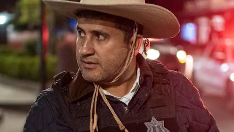 Carlos Manzo contaba con escoltas y siempre llevaba un chaleco antibalas/X