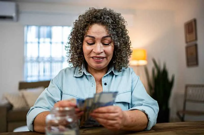 Miles de hogares mexicanos ahorrarán en el recibo de luz bimestral/Pixabay