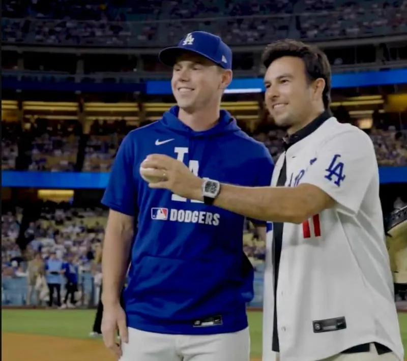 Checo Pérez ante los Phillies