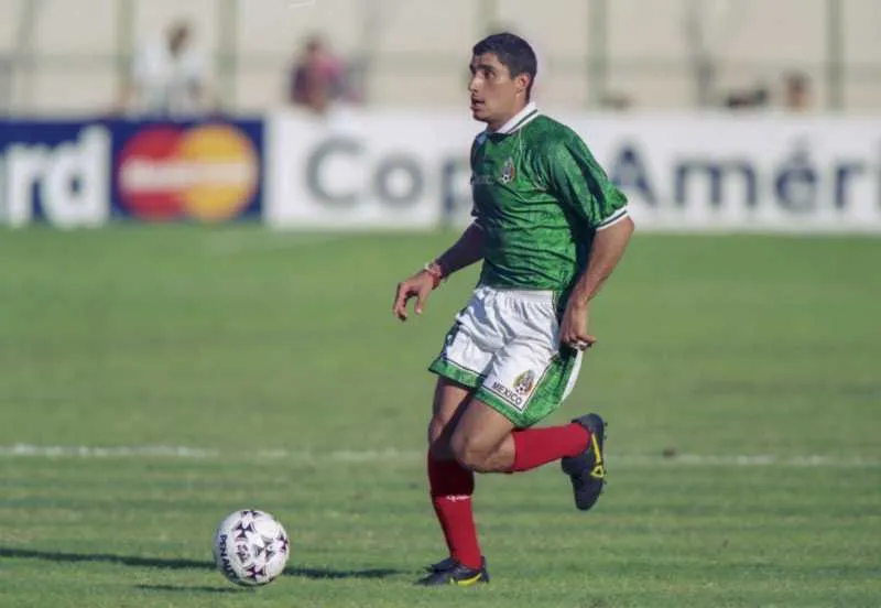 El ex futbolista Salvador Carmona también contrató los servicios del abogado/Mexsport