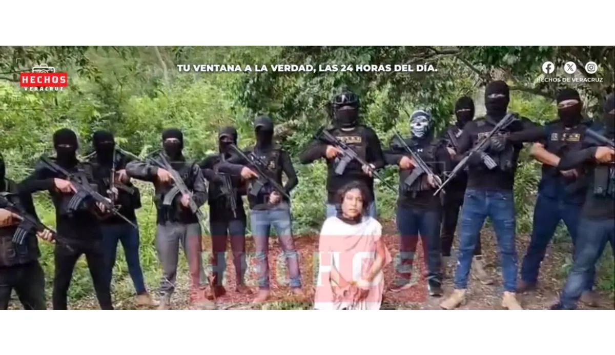 La docente fue exhibida en un video difundido en redes sociales | Hechos Veracruz