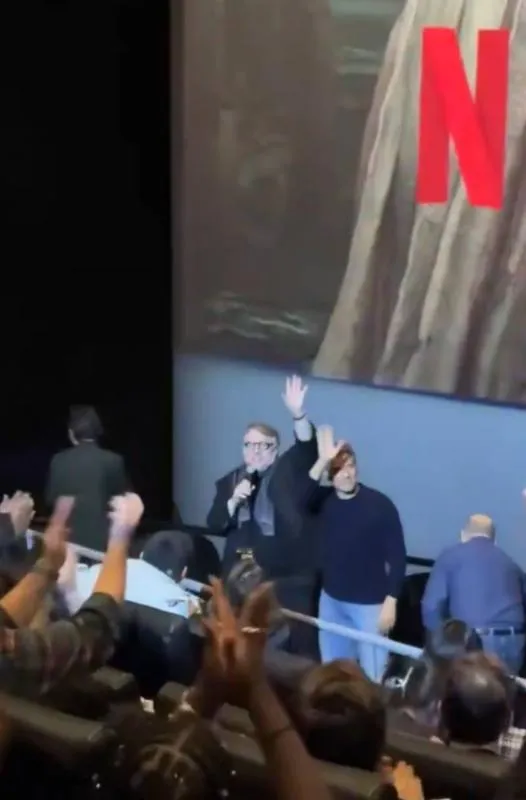 Guillermo del Toro en la proyección de Frankenstein en NY. / X