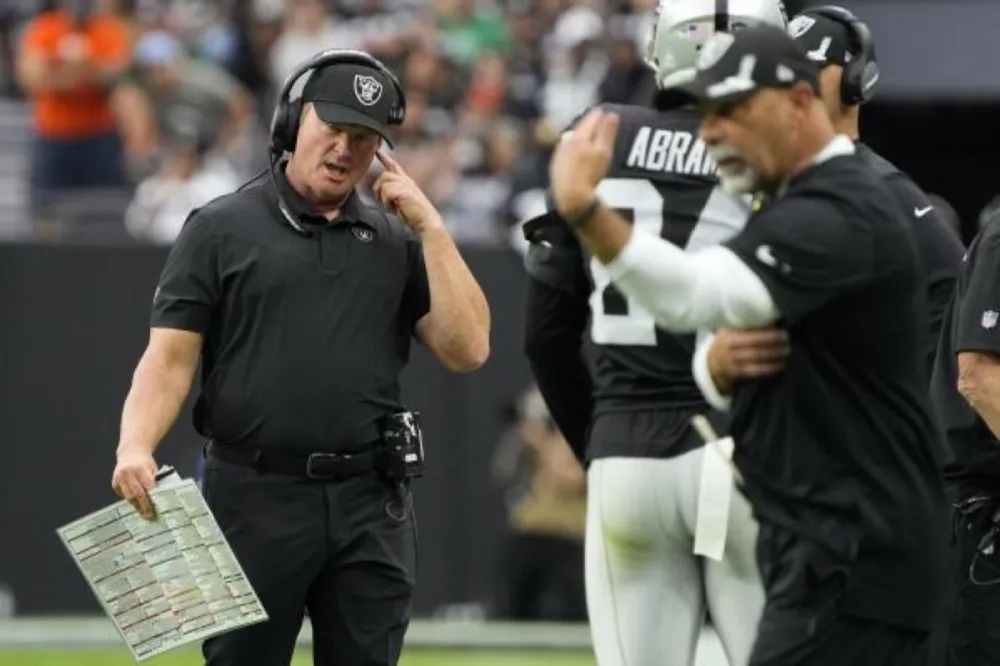 Gruden era entrenador de los Raiders cuando se mudaron de Oakland a Las Vegas