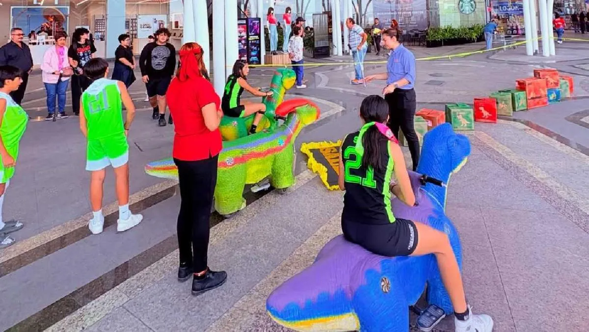 Este tipo de vehículos es común verlos en ferias o centros comerciales/IG: @dinoride.mx