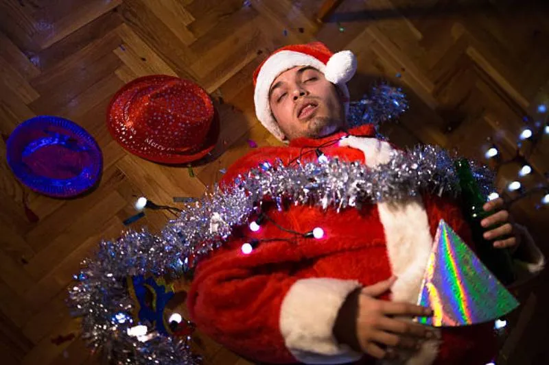 Autoridades recomiendan extremar precauciones al decorar el hogar en Navidad. / iStock