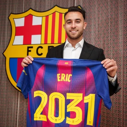 Eric García renovó con Barcelona hasta 2031 | @FCBarcelona