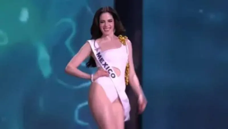 Fátima Bosch en la competencia final en traje de baño. / RS