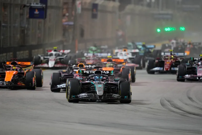 Autos de la F1 en el GP de Singapur | AP