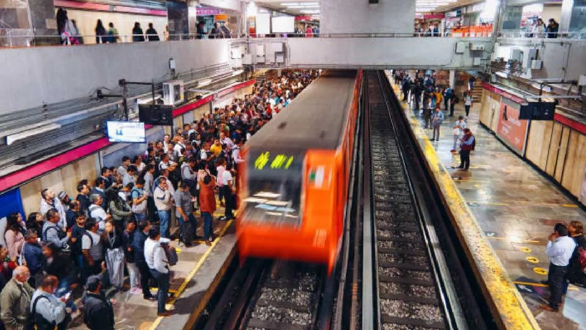 El Metro es uno de los transportes públicos más utilizados por los capitalinos/Pixabay