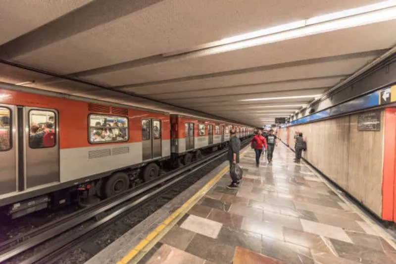 El Metro es uno de los transportes más utilizados por todos los capitalinos/Pixabay