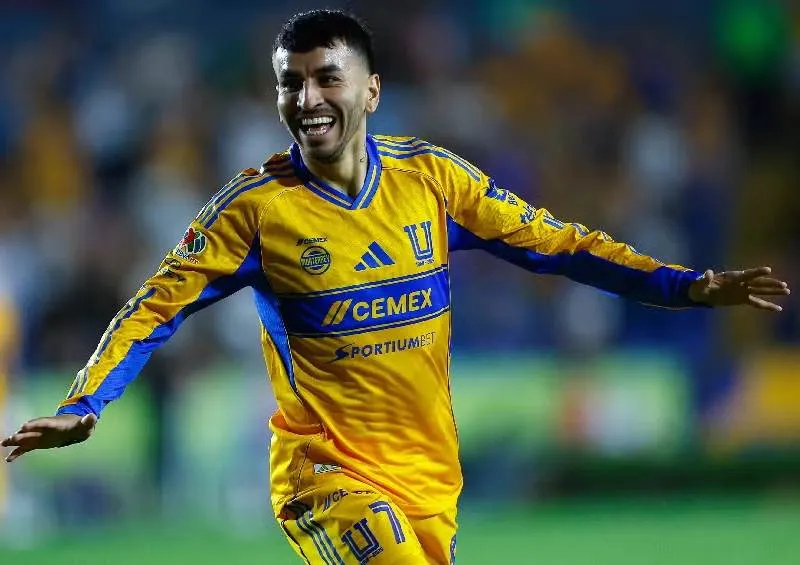 Correa llegó a jugar para Tigres | IMAGO7