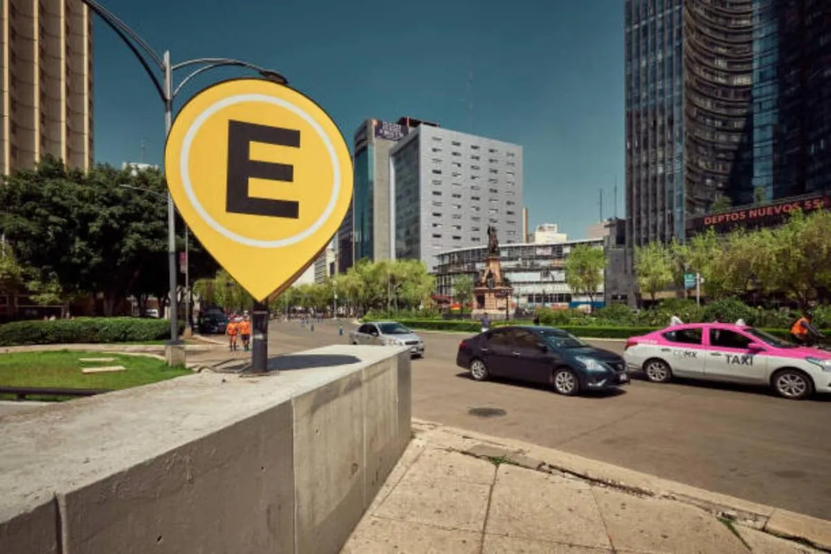 Con estas medidas, el gobierno capitalino busca erradicar una práctica que por años ha privatizado las calles de la ciudad |iStock