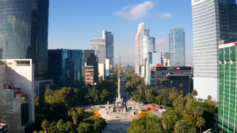 Paseo de la Reforma será una de las vialidades más afectadas por el paso del contingente. / iStock