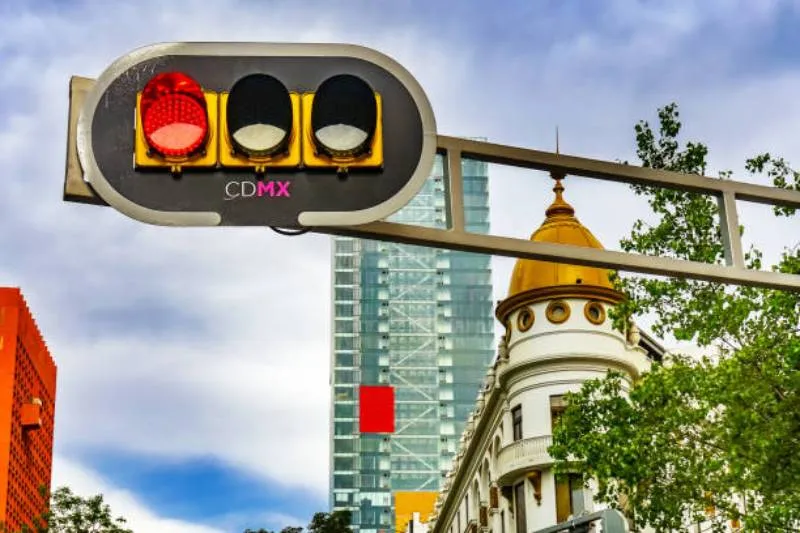 El examen cuenta con 20 reactivos sobre las normas de tránsito y seguridad vial/iStock