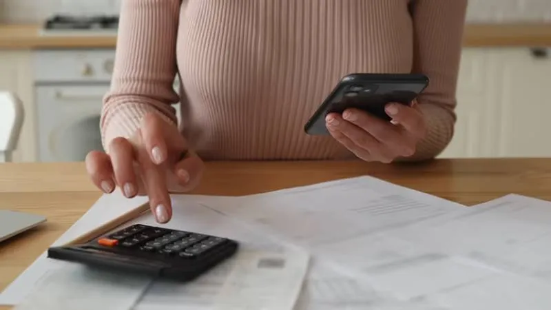 Estas deducciones también son válidas si el gasto lo hiciste por tu cónyuge, padres, hijos, nietos o abuelos. / iStock