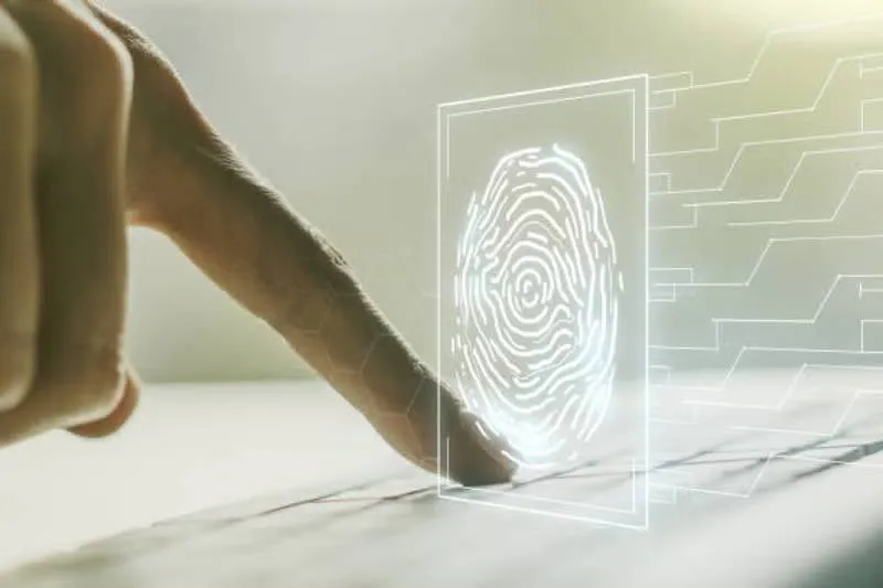 Recuerda llevar la documentación requerida y presentarte puntual para evitar la cancelación de tu cita. / iStock