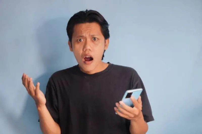 Aunque no es un trastorno grave, sentir vibraciones fantasma con frecuencia puede ser señal de alerta. / iStock