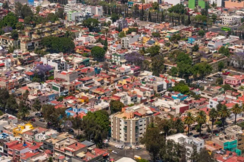 La vivienda asequible es uno de los ejes centrales de la política habitacional en la CDMX. / iStock