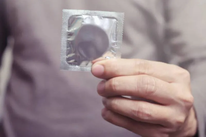 Cofepris alertó sobre condones falsos que ponen en riesgo la salud sexual de los usuarios/iStock